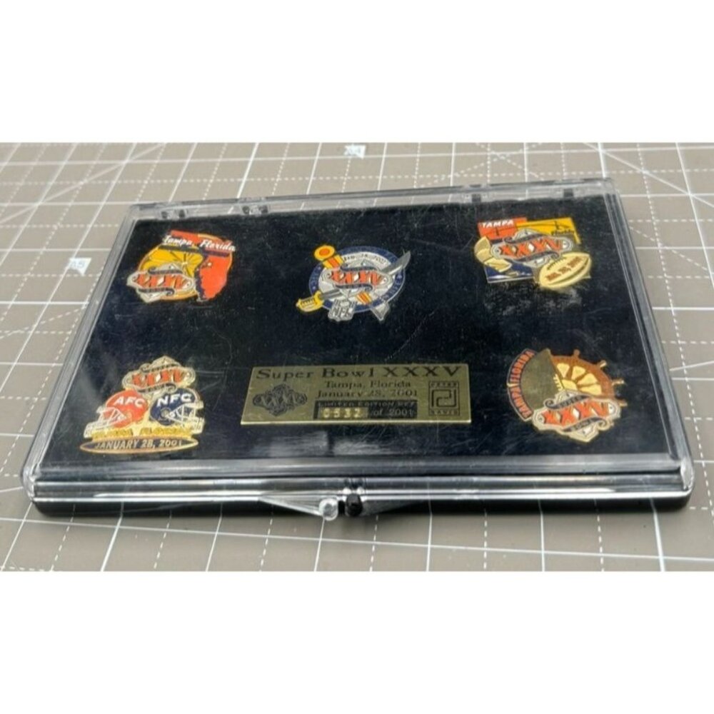 Super Bowl XXXV Tampa, Florida Metal Pin Set in Case 532 of 2001